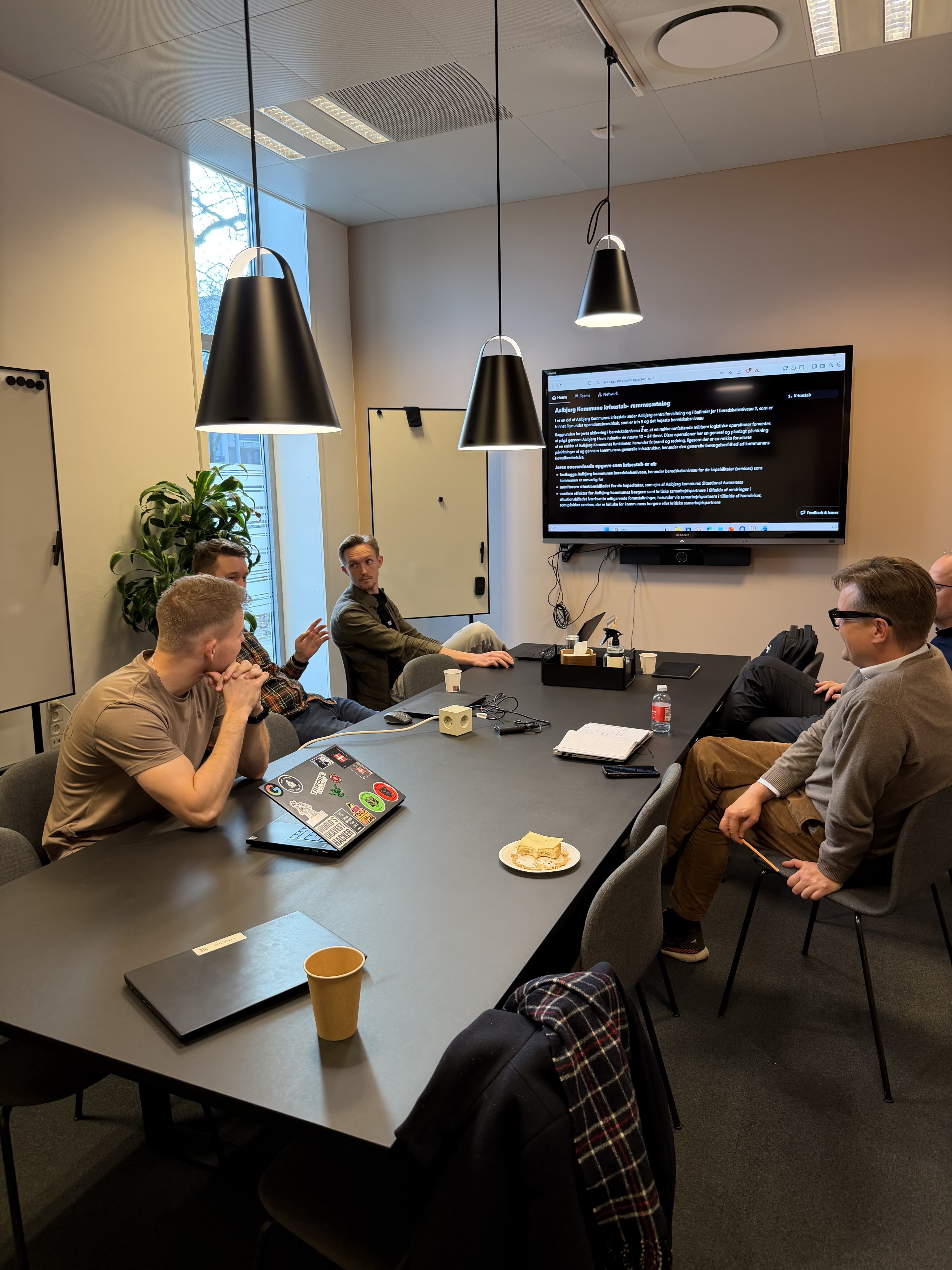 Team koordinerer med BCMS under en kriseøvelse